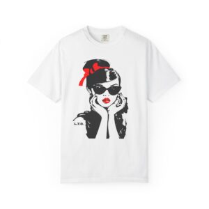 Vintage Pin-Up Girl Graphic T-Shirt — Classic Hollywood Glam with Red Accent