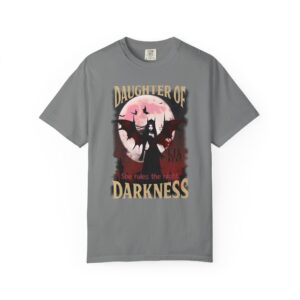 Gothic Vampiress Halloween T-shirt, Vampire Moon Shirt, Daughter of Darkness Unisex Tee, Halloween Costume Top, t0